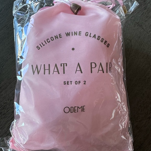 Odeme Silicone Stemless Wine Glasses (2) - Picture 4 of 4